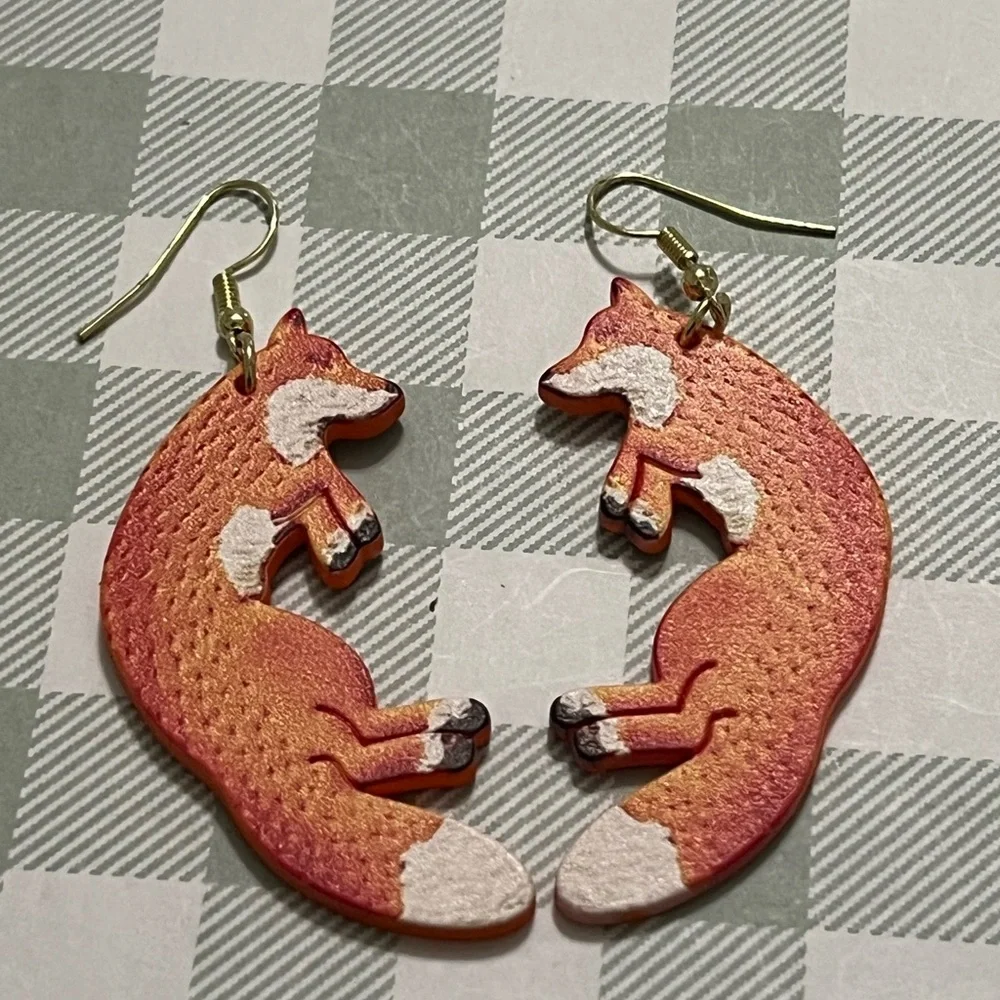 Fox Shaped Earrings in Orange and White - Picture 3 of 4